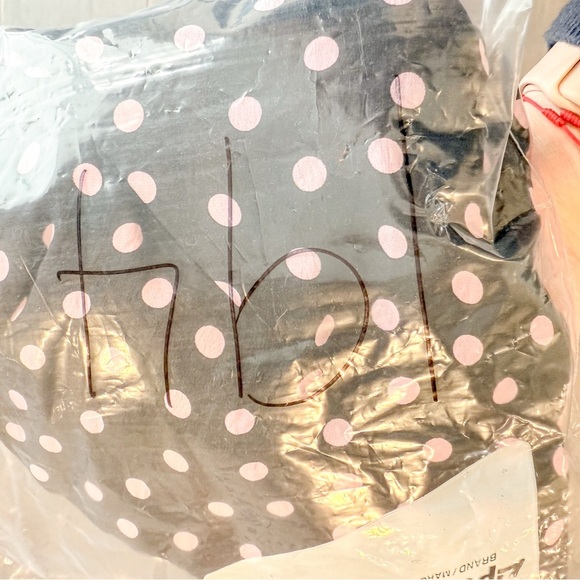 Zara black and pink polka dots Relaxed Short Sleeve Blouse - Picture 4 of 4